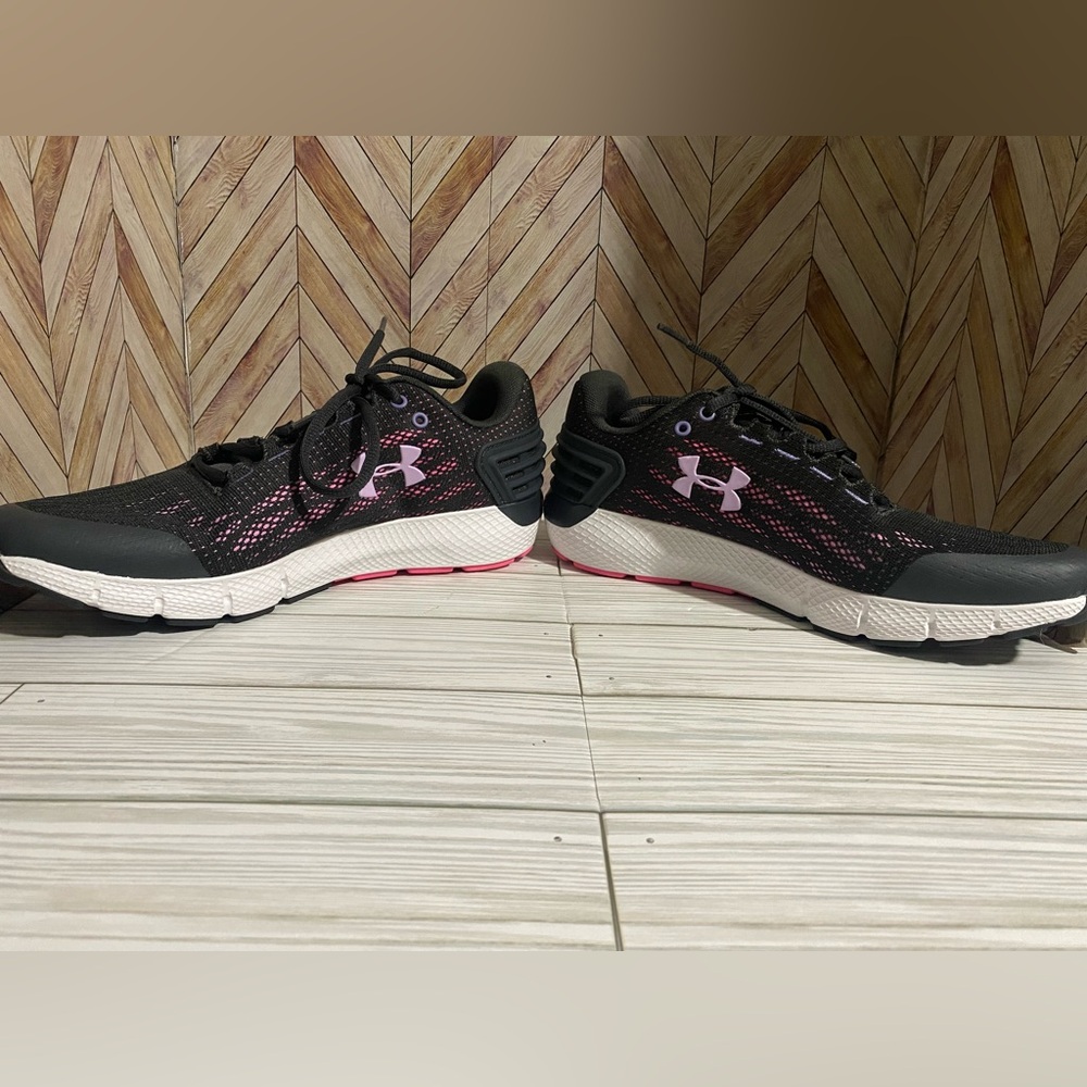 Youth size 7 Charged Rouge Under Armour Athletic Shoes